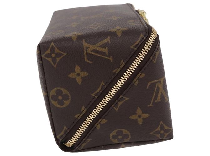 LOUIS VUITTON Monogram Shoe Care Kit Pouch M47925 LV Auth 200390A Monogramma - vista 4