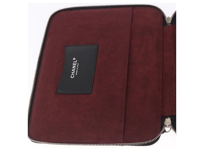Capa para iPad CHANEL Icon em couro preto e dourado CC Auth 200467 - vista 17