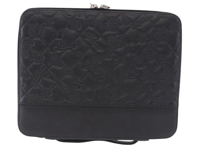 Capa para iPad CHANEL Icon em couro preto e dourado CC Auth 200467 - vista 3