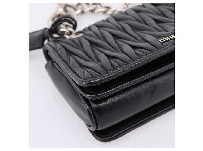 Borsa a tracolla Miu Miu Matelassé con catena in pelle nera e argento Auth 203216V Nero - vista 13