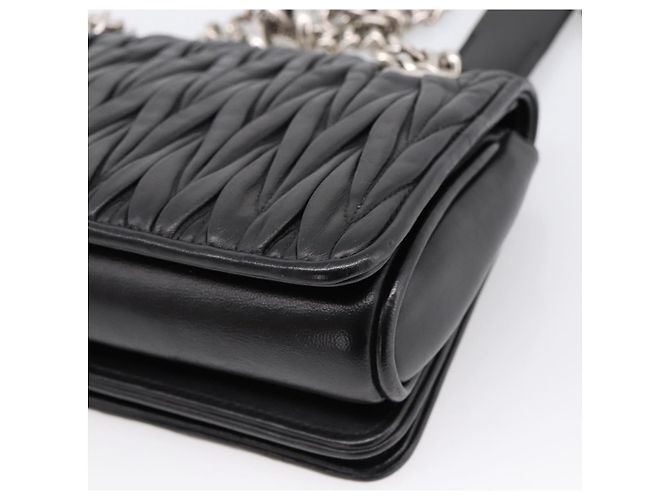 Borsa a tracolla Miu Miu Matelassé con catena in pelle nera e argento Auth 203216V Nero - vista 14