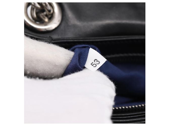 Borsa a tracolla Miu Miu Matelassé con catena in pelle nera e argento Auth 203216V Nero - vista 27