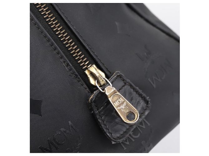 Borsa a mano MCM Logogram Vicetos PVC 2way Black Gold Auth mr2890 Nero D'oro - vista 16