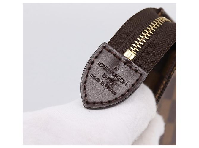 LOUIS VUITTON Damier Ebene Poche Toilette 26 Pouch N47543 LV Auth 202619A - vista 12