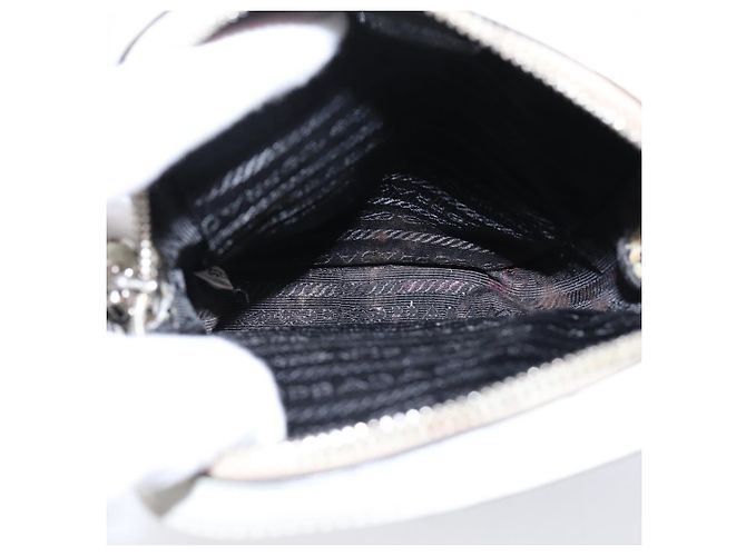 PRADA Schultertasche mit Kette aus Leder Weiß Silber Auth 202662 - Ansicht 17