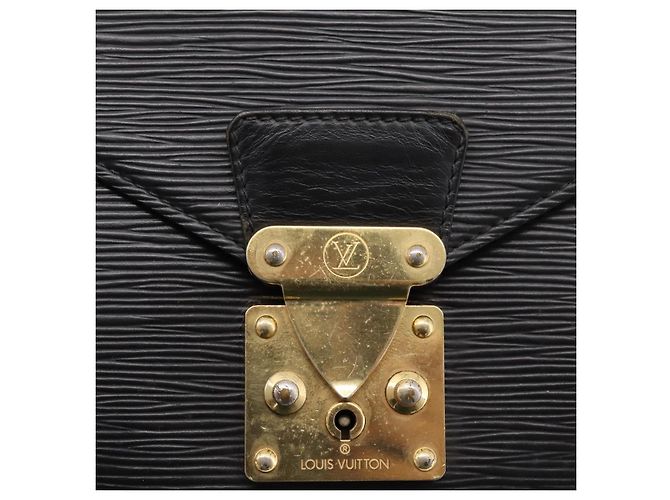LOUIS VUITTON Epi Serie Dragonne Clutch Bag Black Noir M52612 LV Auth 202460 Nero - vista 17