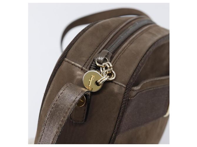 Borsa a tracolla Salvatore Ferragamo Vala in camoscio marrone tono oro Auth ka6067 - vista 17