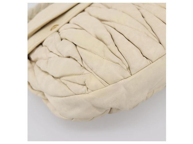 Borsa a mano Miu Miu Matelassé in pelle 2way Ivory Gold Auth 202893A D'oro Crudo - vista 11