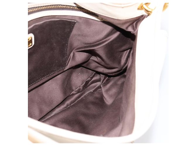 Borsa a mano Miu Miu Matelassé in pelle 2way Ivory Gold Auth 202893A D'oro Crudo - vista 17