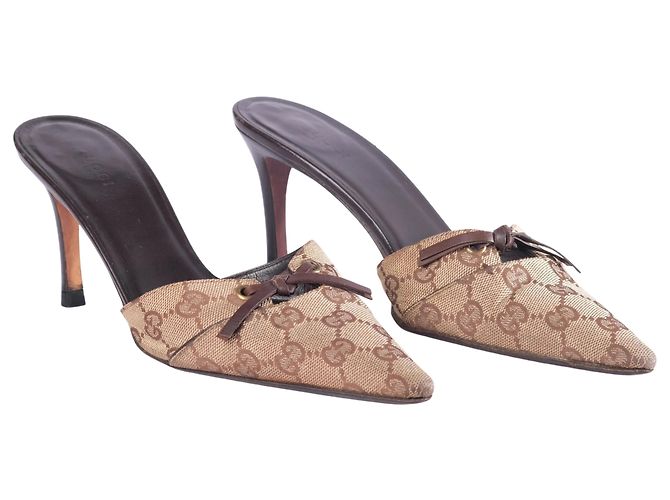Mules con tacco a punta Gucci GG Canvas Marrone - vista 2