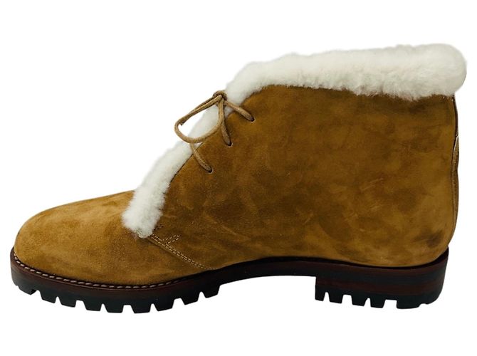 Stivaletti Manolo Blahnik in camoscio Tan / Ivory foderati in shearling con suole lug Cammello - vista 3