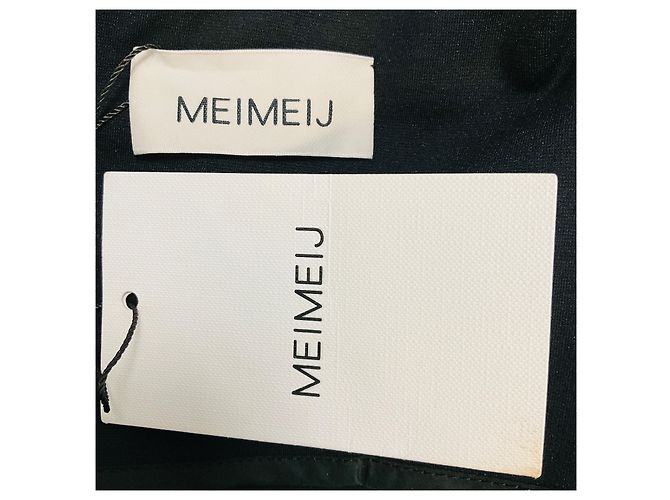 Autre Marque MeiMeij schwarzes Jersey-Stretch-Midikleid mit langen Ärmeln und Rüschen - Ansicht 4
