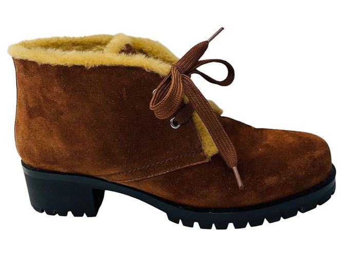 Prada Stiefeletten aus Wildleder Brown / Tan, shearling-gefüttert, mit Lug-Sohlen Braun - Ansicht 2