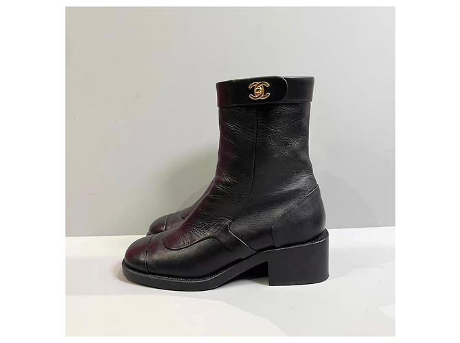 Botas Chanel de cuero negro talla 36 - vista 2