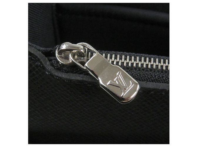Borsa da Lavoro Louis Vuitton Taiga Anton Briefcase Grigia Grigio - vista 7
