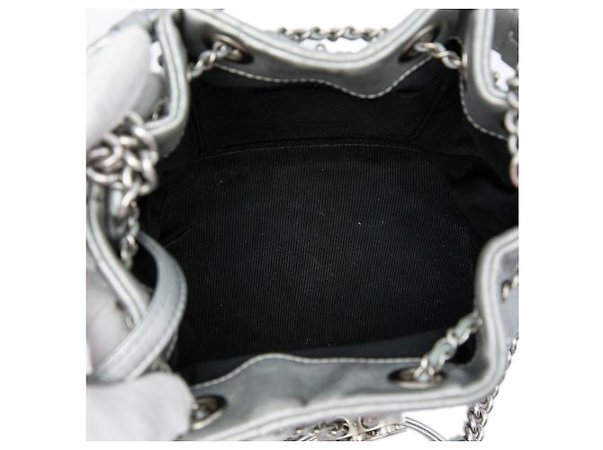 Borsa a secchiello con coulisse Chanel Small Metallic Chevron Lambskin Stud Wars Argentata Argento - vista 4