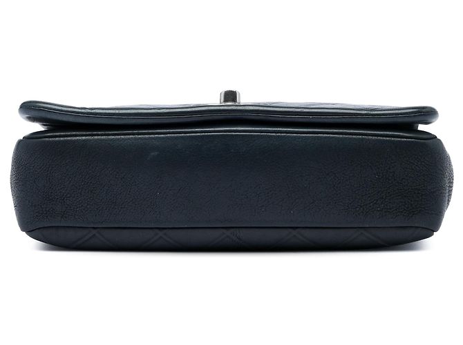 Borsa a tracolla Chanel Medium Diamond Embossed Calfskin New Chic Flap Nera Nero - vista 3