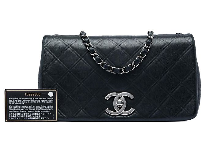Borsa a tracolla Chanel Medium Diamond Embossed Calfskin New Chic Flap Nera Nero - vista 7