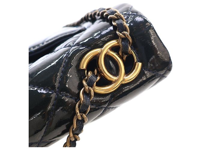 Borsa a tracolla Chanel Paris Salzburg Medium in vernice e pelle di capra blu con occhielli CC - vista 15