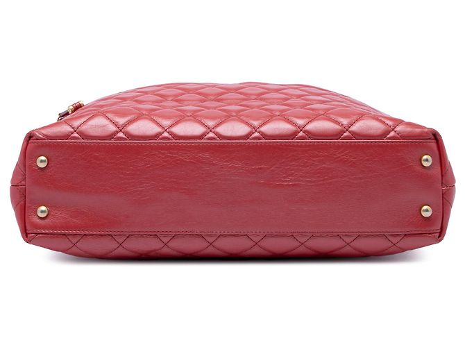 Tote Chanel CC in vitello trapuntato rosso con zip frontale e coulisse - vista 3