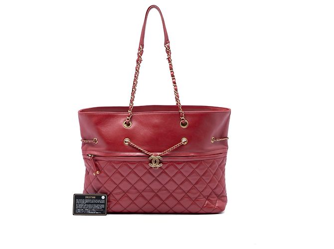 Tote Chanel CC in vitello trapuntato rosso con zip frontale e coulisse - vista 6