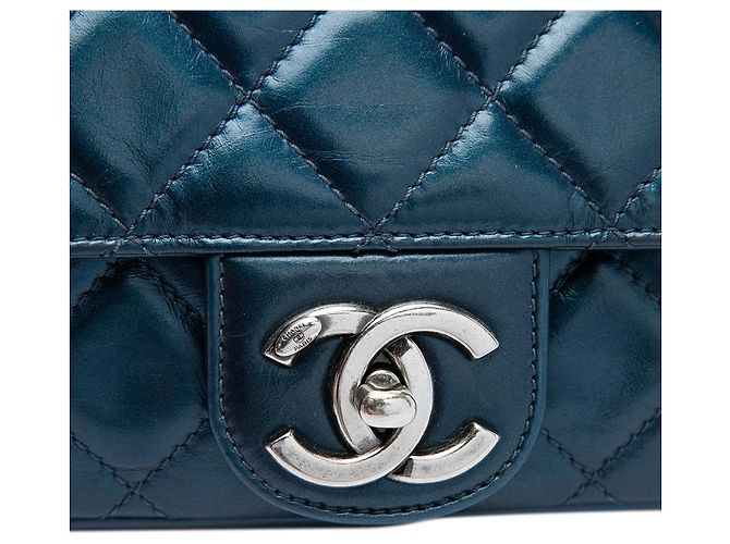 Borsa a tracolla Chanel Medium Quilted Glazed Calfskin Coco Pleats Flap Blu - vista 5