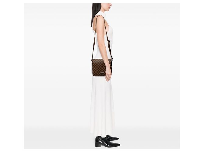 Borsa a tracolla Louis Vuitton District PM Damier Ebene Marrone - vista 6