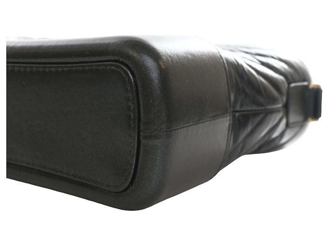 Borsa a tracolla Gabrielle Chanel Medium Chevron in vitello invecchiato iridescent nero - vista 9