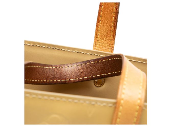 Borsa a mano Louis Vuitton Monogram Vernis Reade PM Beige - vista 6
