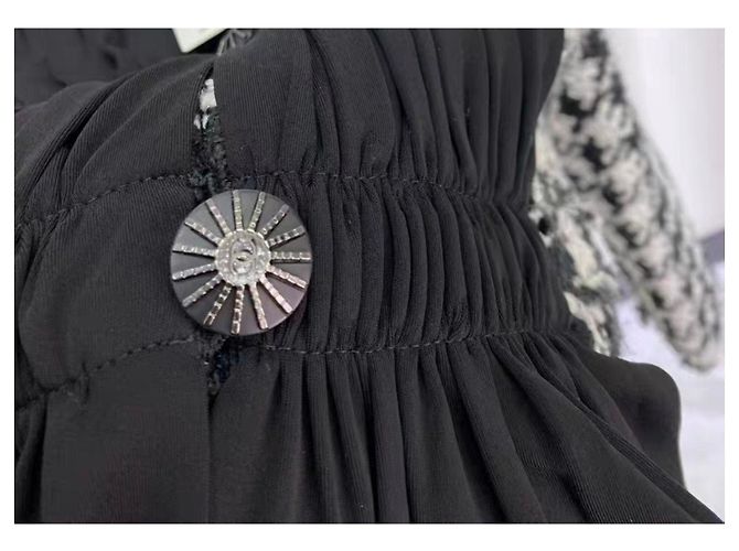 Chaquetas Chanel La Petite Veste Noire Multicolor - vista 3