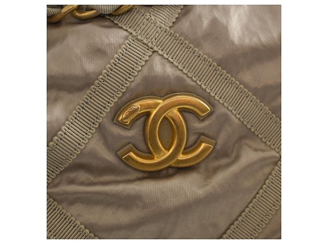 Borsa Shopping Satchel Chanel in Nylon Matelassé e Grosgrain Grigia Grigio - vista 5