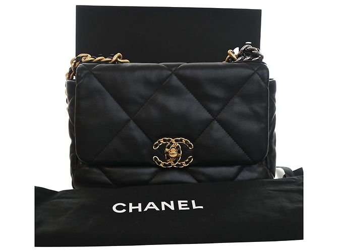 Borsa Chanel 19 Flap Satchel Medium in pelle di agnello nera Nero - vista 15