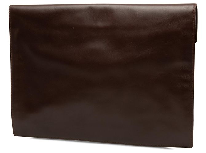 Clutch sobre Chanel CC de piel de becerro lisa marrón Castaño - vista 2