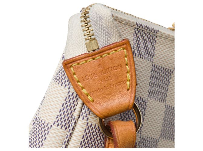 Borsa a tracolla Louis Vuitton Damier Azur Pochette Accessoires Bianca Bianco - vista 5