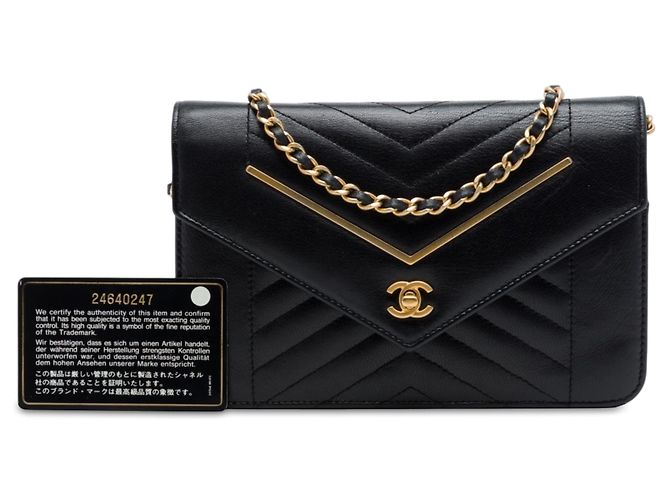 Borsa a tracolla Chanel Wallet on Chain in lambskin nero con matelassé chevron invertito - vista 7