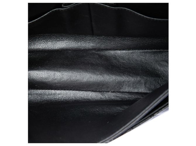 Borsa a tracolla Chanel Medium Classic Double Flap in vernice nera Nero - vista 4