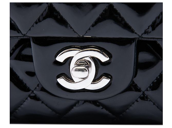 Borsa a tracolla Chanel Medium Classic Double Flap in vernice nera Nero - vista 5