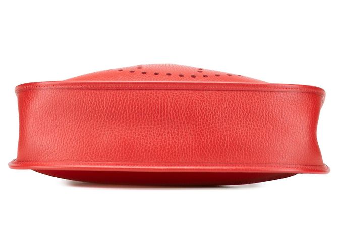 Borsa a tracolla Hermès Evelyne I 33 in pelle Clemence rossa Rosso - vista 3