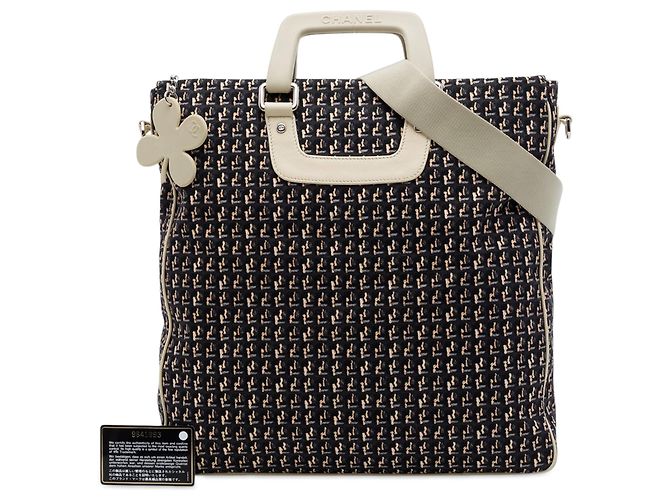 Borsa Tote Verticale Chanel CC Canvas Clover nera Nero - vista 7