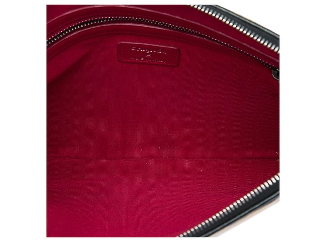 Clutch Chanel Gabrielle O Case Medium in vitello invecchiato matelassé bicolore nero - vista 4