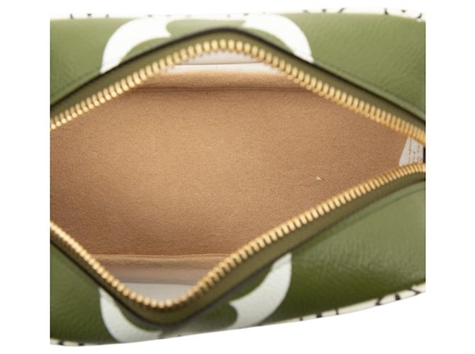 Borsa a tracolla Louis Vuitton Monogram Giant Jungle Beach Pouch Verde - vista 4