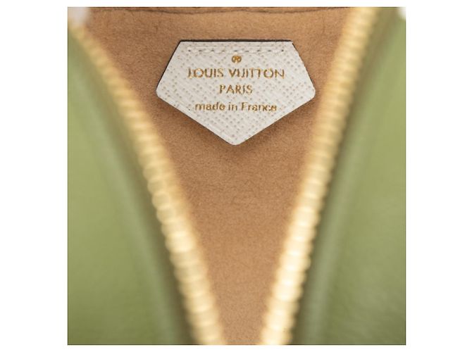 Borsa a tracolla Louis Vuitton Monogram Giant Jungle Beach Pouch Verde - vista 5