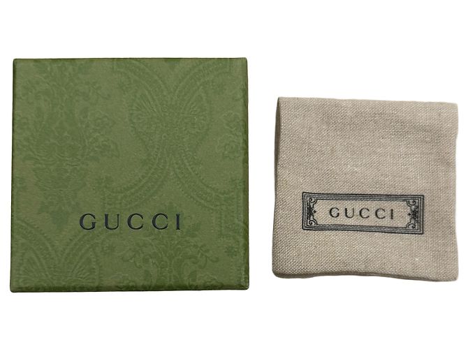 Orecchini magnetici Gucci in perle sintetiche placcate oro - vista 4