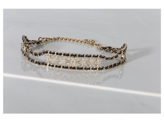 Gabrielle Collana Choker Chanel 2023 in pelle e strass placcata oro - vista 5
