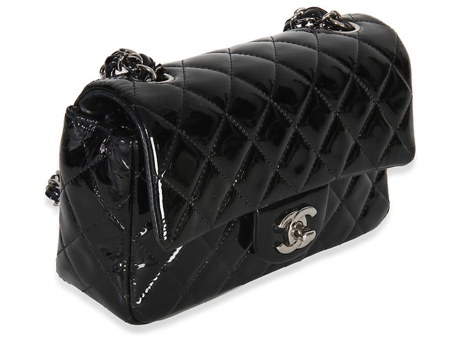 Gabrielle Chanel Mini Rectangular Flap Bag aus schwarzem gestepptem Lackleder - Ansicht 4