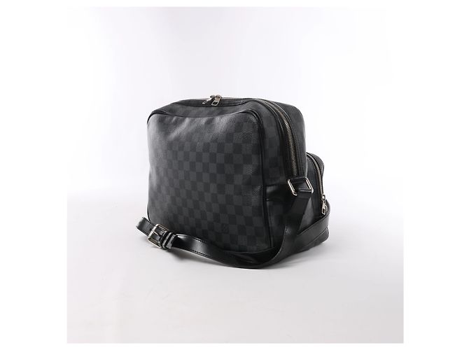 Louis Vuitton Sac Leoh Damier Graphite Messenger Crossbody Bag in Nero N45252 - vista 3