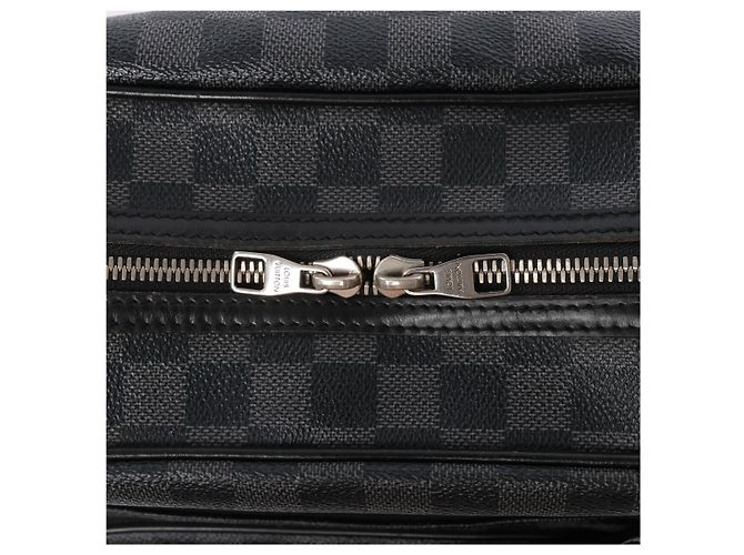 Louis Vuitton Sac Leoh Damier Graphite Messenger Crossbody Bag in Nero N45252 - vista 6