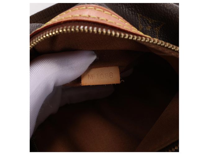 Louis Vuitton Pochette Bosphole Monogram Canvas Crossbody Bag in Brown M40044 Marrone - vista 11