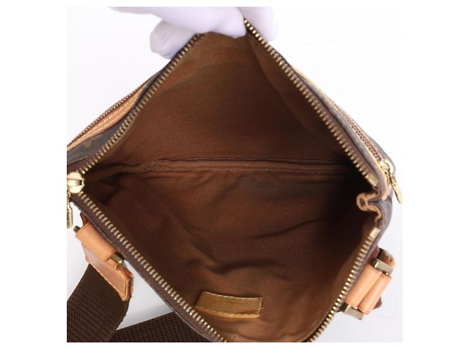 Louis Vuitton Pochette Bosphole Monogram Canvas Crossbody Bag in Brown M40044 Marrone - vista 9