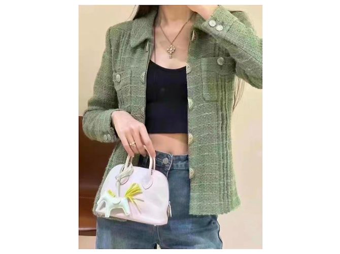 Chaquetas Chanel La Petite Veste Noire Verde - vista 4